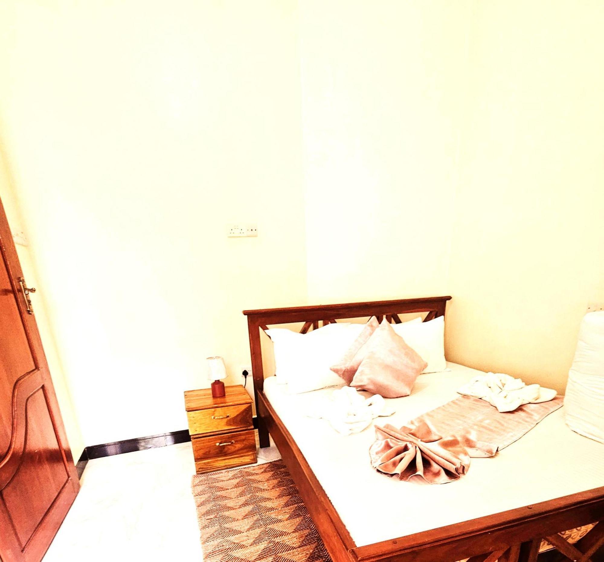 Safi House Bed and Breakfast Boma la Ngombe Εξωτερικό φωτογραφία