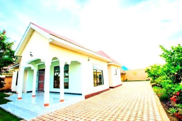 Safi House Bed and Breakfast Boma la Ngombe Εξωτερικό φωτογραφία