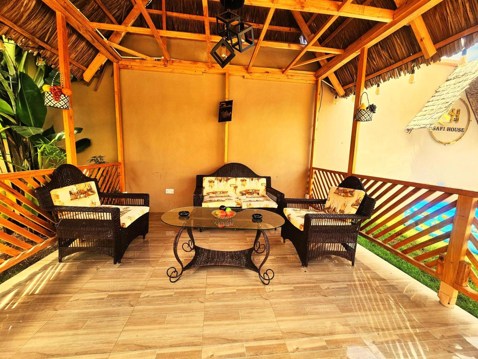 Safi House Bed and Breakfast Boma la Ngombe Εξωτερικό φωτογραφία